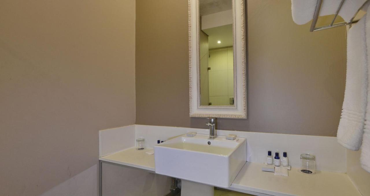 Anew Hotel Hatfield Pretoria-Noord Exterior foto