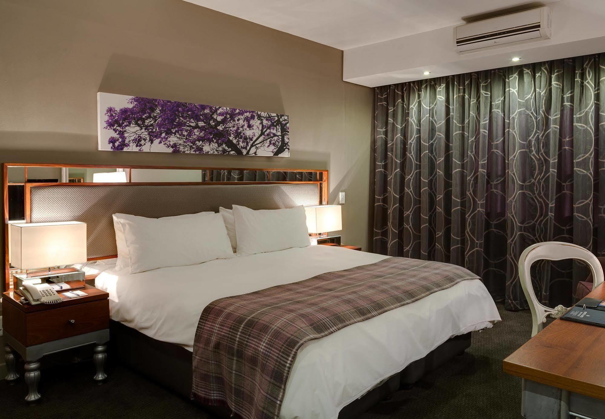 Anew Hotel Hatfield Pretoria-Noord Exterior foto